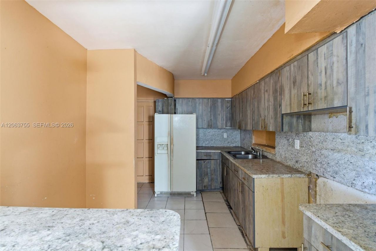 760 NE 147th St, North Miami, FL 33161 Photo