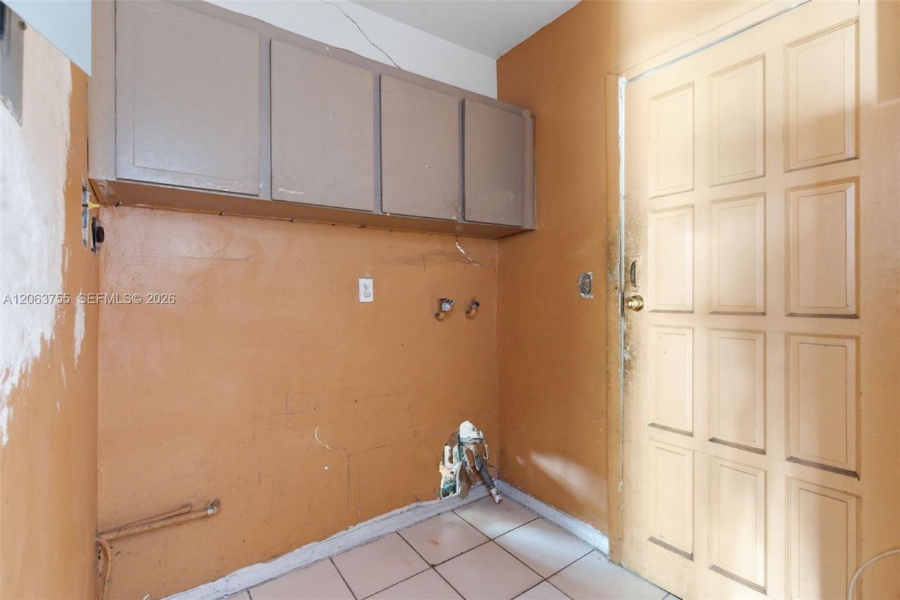 760 NE 147th St, North Miami, FL 33161 Photo