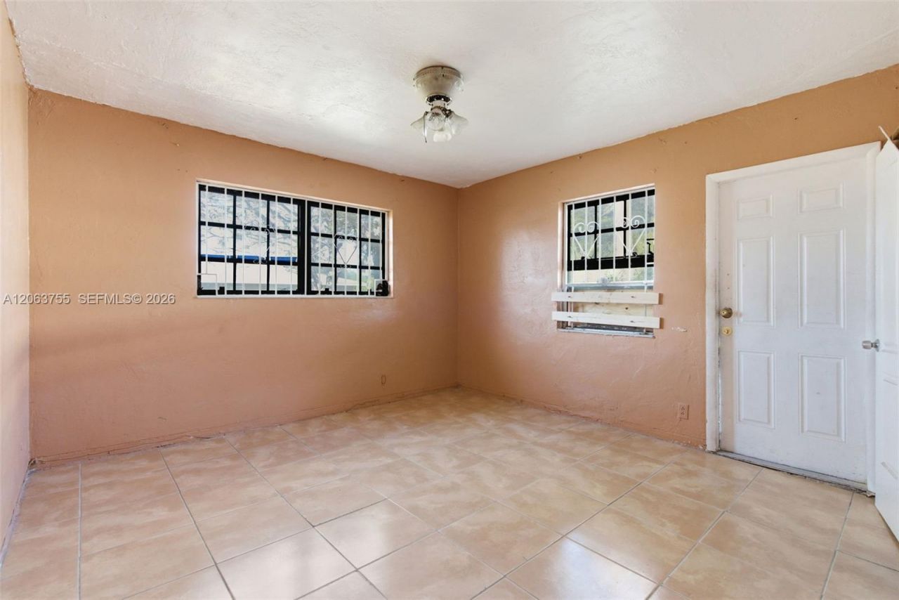 760 NE 147th St, North Miami, FL 33161 Photo