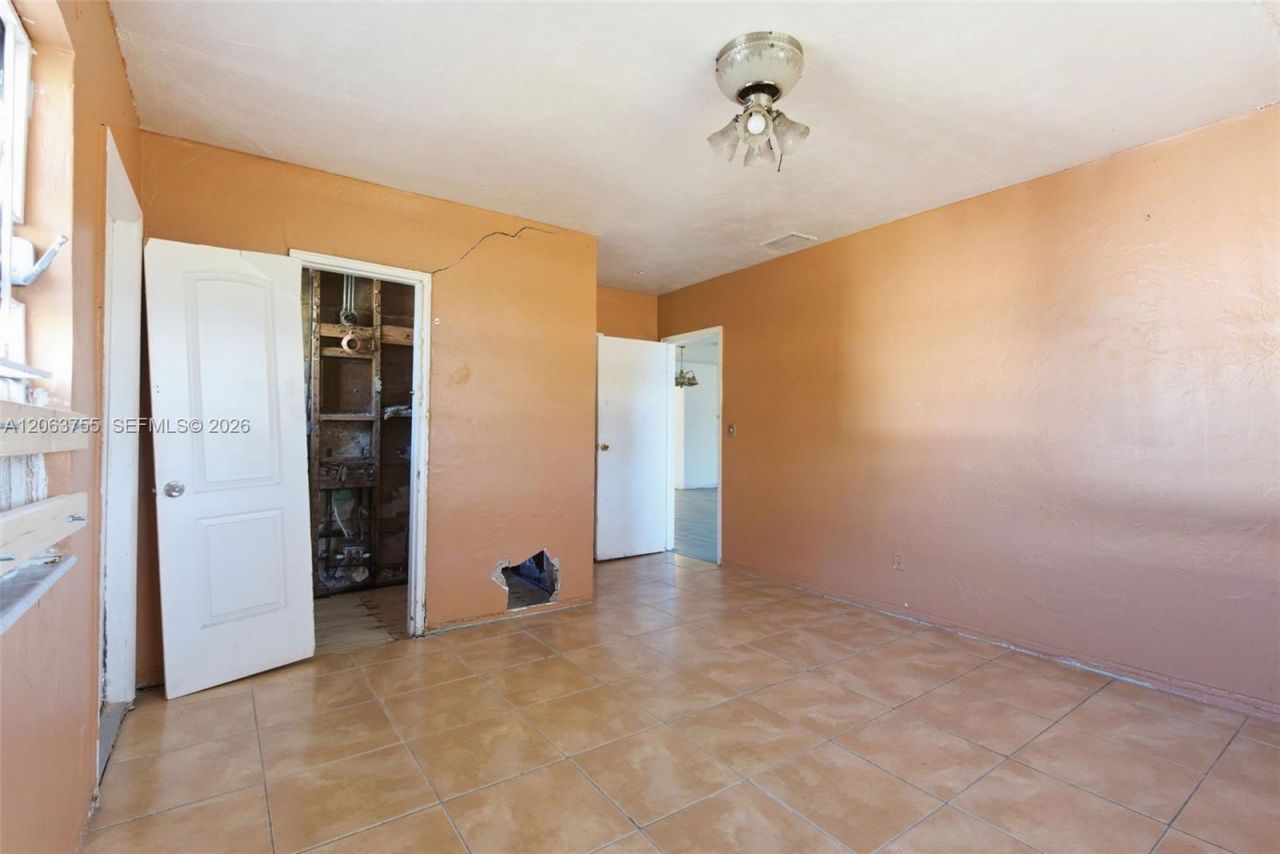760 NE 147th St, North Miami, FL 33161 Photo