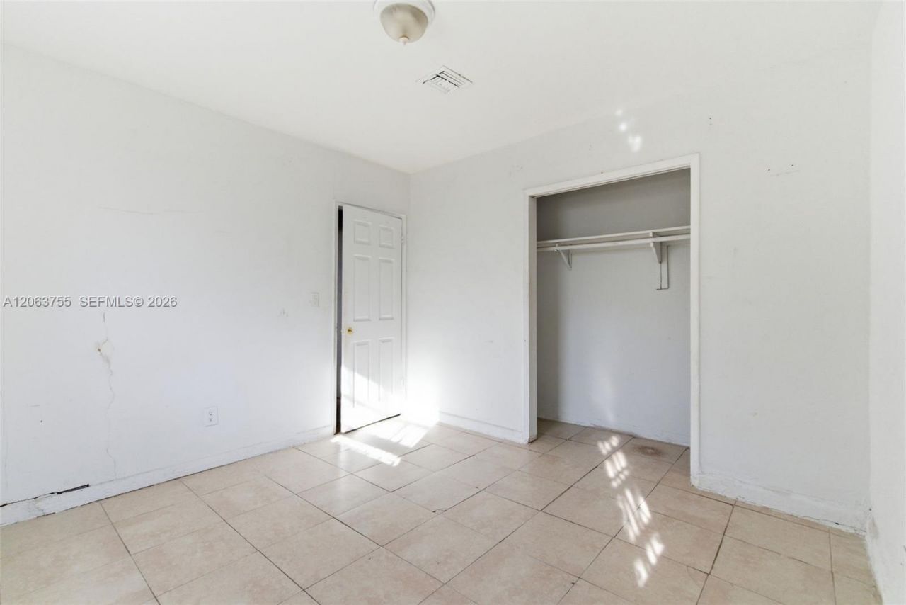 760 NE 147th St, North Miami, FL 33161 Photo