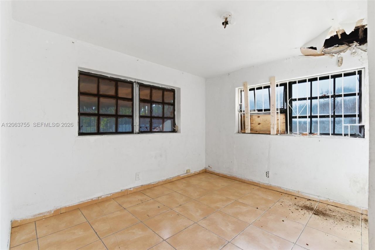 760 NE 147th St, North Miami, FL 33161 Photo