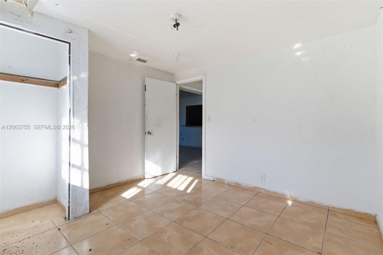 760 NE 147th St, North Miami, FL 33161 Photo