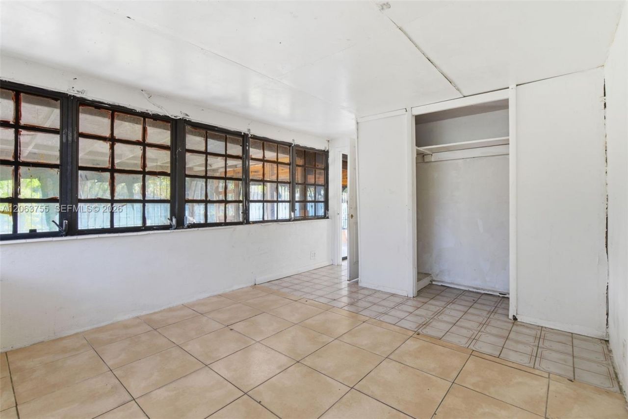 760 NE 147th St, North Miami, FL 33161 Photo