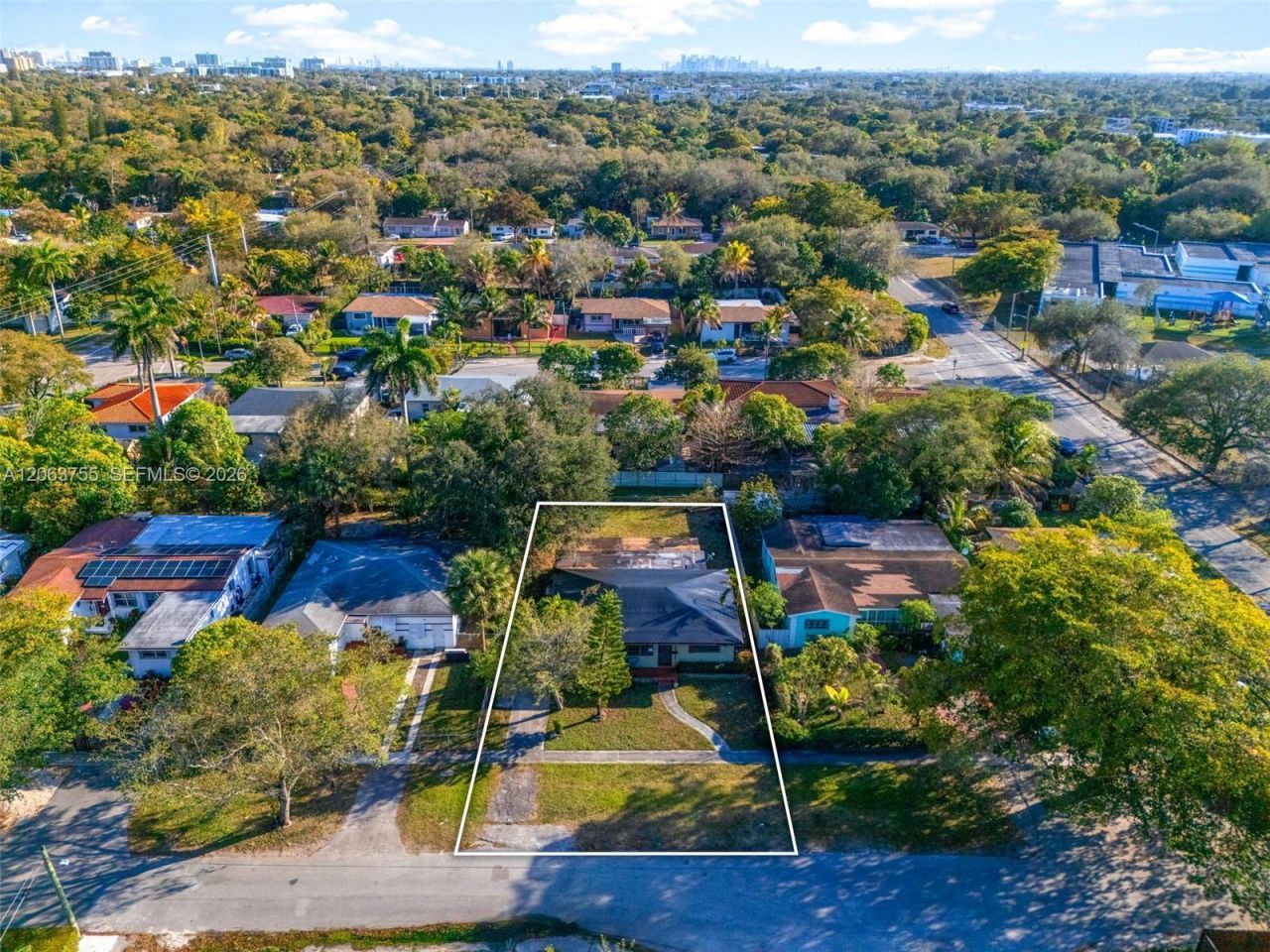 760 NE 147th St, North Miami, FL 33161 Photo