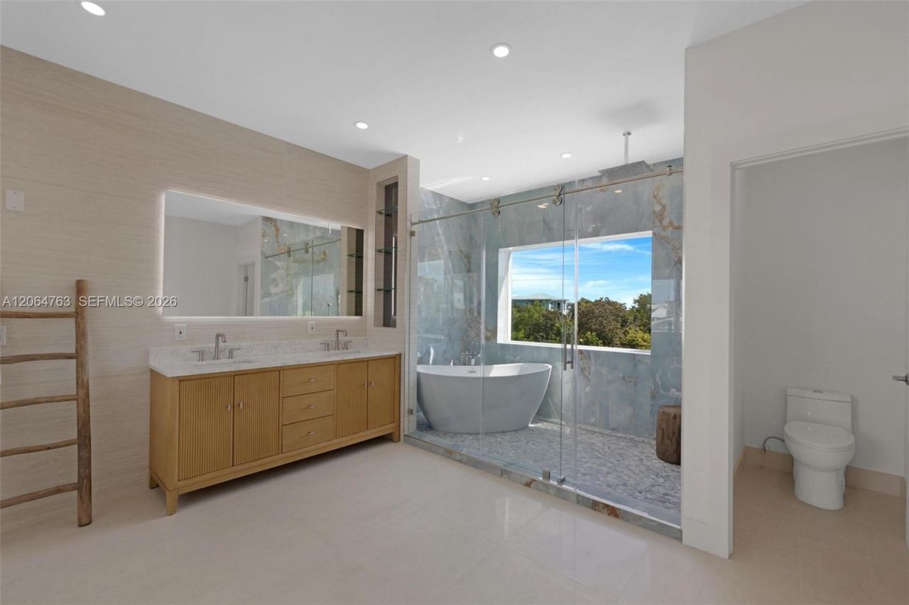8 Poisonwood , Key Largo, FL 33037 Photo