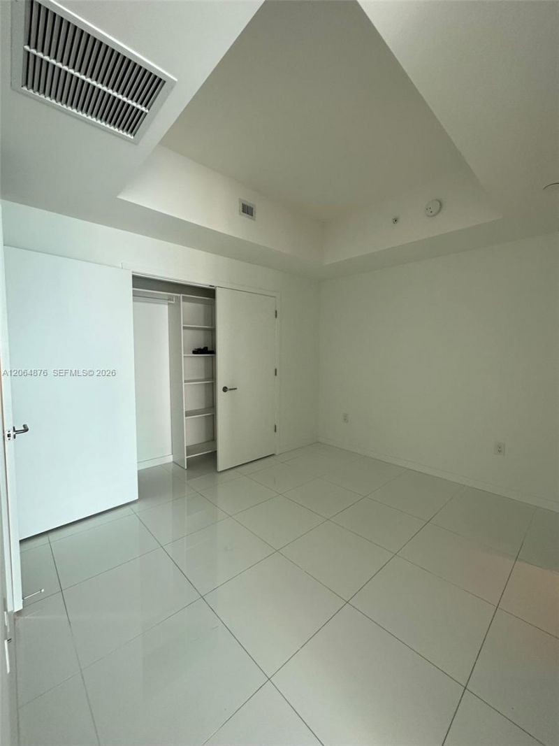 851 NE 1st Ave , Unit 4006, Miami, FL 33132 Photo