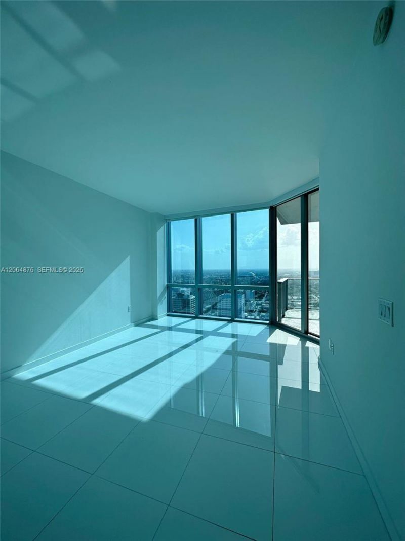 851 NE 1st Ave , Unit 4006, Miami, FL 33132 Photo