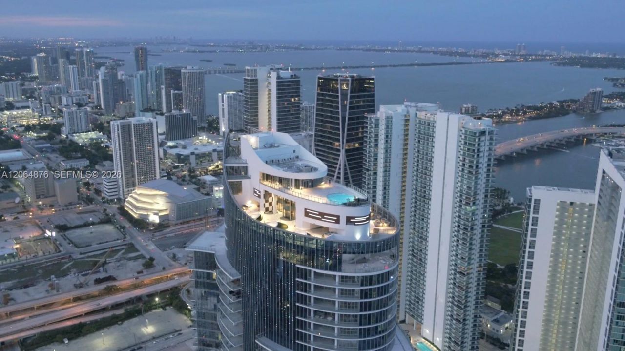 851 NE 1st Ave , Unit 4006, Miami, FL 33132 Photo