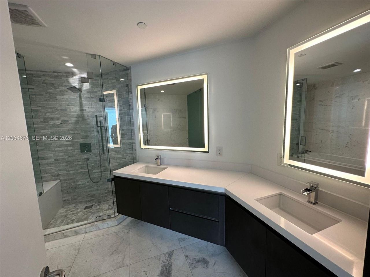 851 NE 1st Ave , Unit 4006, Miami, FL 33132 Photo