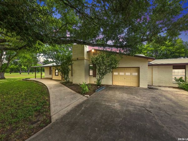 2531 LOWER SEGUIN RD, Marion, TX 78124