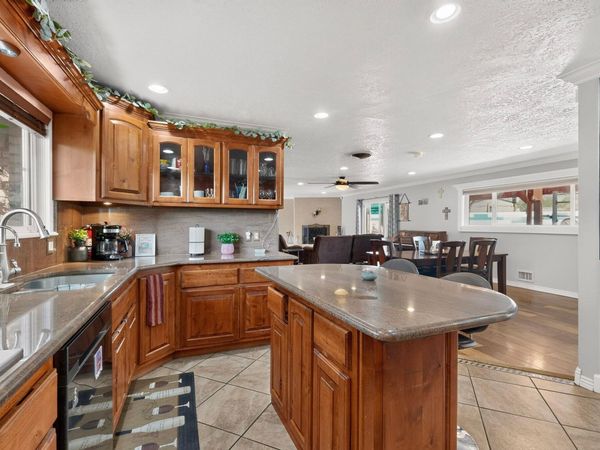 8316 Dellwood Road NE, Albuquerque, NM 87110