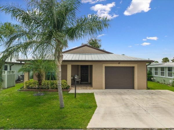 27 MAYA Way, Port St. Lucie, FL 34952