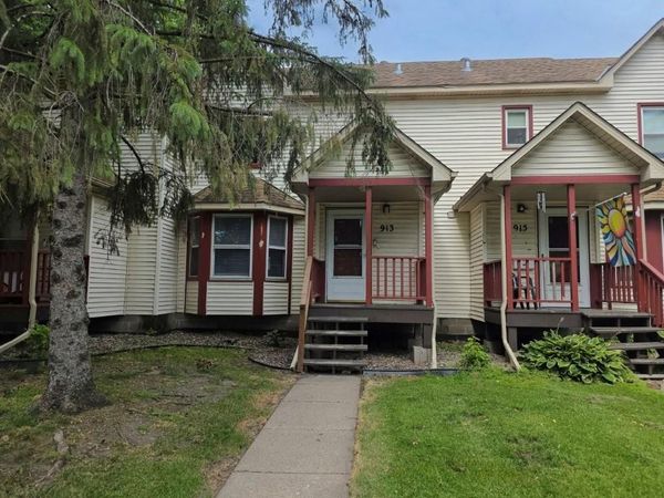 913 Marion Street , Saint Paul, MN 55117