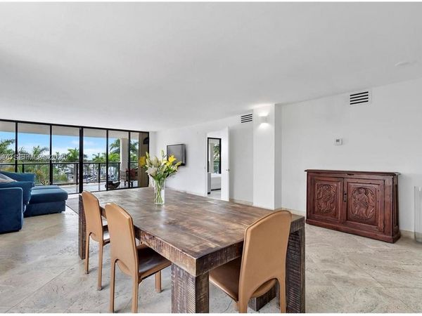 2575 S Bayshore Dr , Unit 4A, Miami, FL 33133