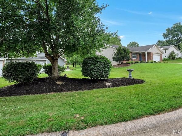 104 Cedar Crest Court, St Charles, MO 63304