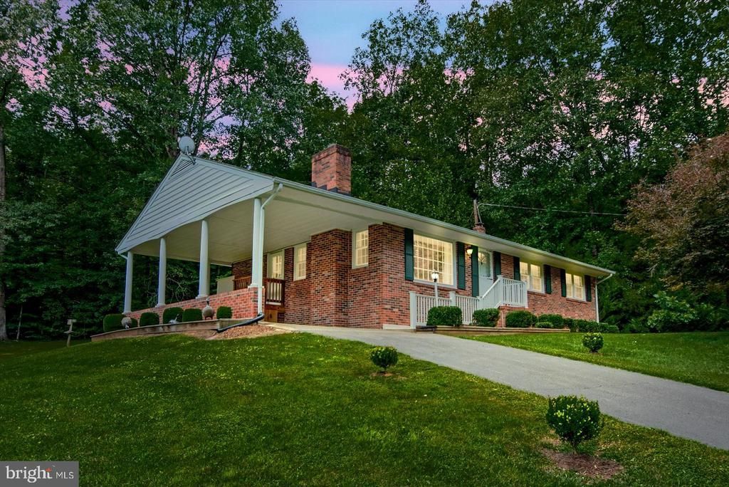 8420 Robert E Lee Drive, Spotsylvania, VA 22551 Main Photo