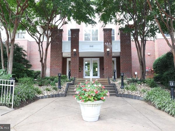1641 INTERNATIONAL DRIVE, Unit 410, MCLEAN, VA 22102