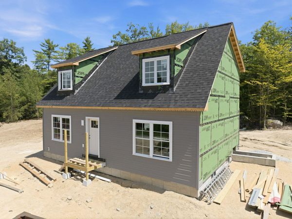 11E Lindsay Lane, New Hampton, NH 03256