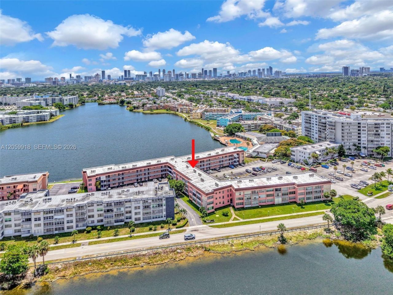 18555 NE 14th Ave , Unit 502, Miami, FL 33179 Photo