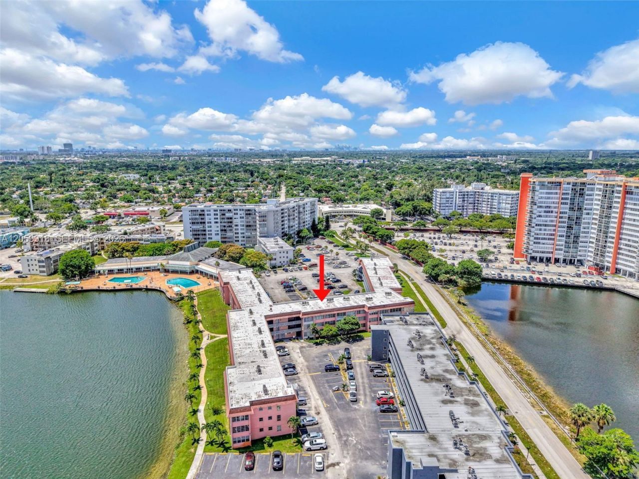 18555 NE 14th Ave , Unit 502, Miami, FL 33179 Photo