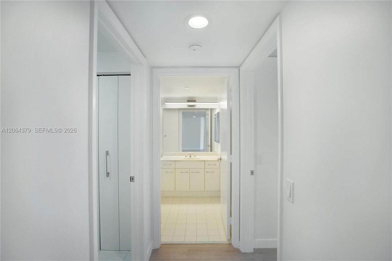 21205 Yacht Club Dr, Unit 2604, Aventura, FL 33180 Photo