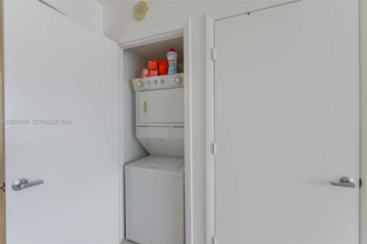 50 Biscayne Blvd, Unit 2505, Miami, FL 33132 Photo