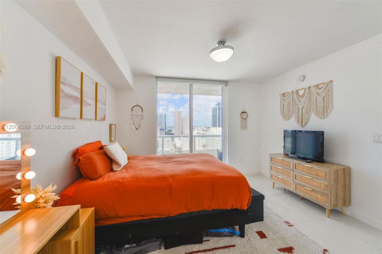 50 Biscayne Blvd, Unit 2505, Miami, FL 33132 Photo