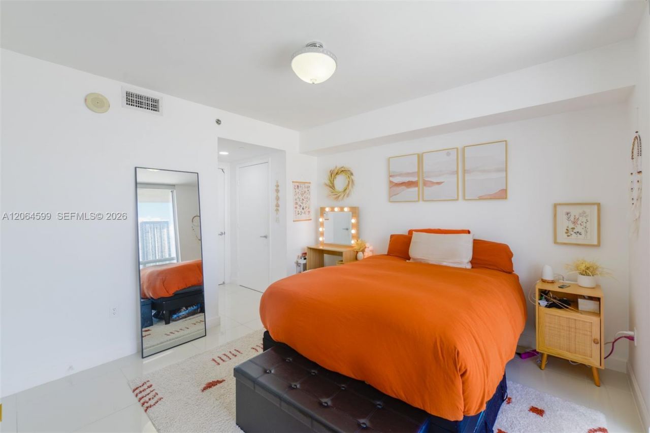 50 Biscayne Blvd, Unit 2505, Miami, FL 33132 Photo
