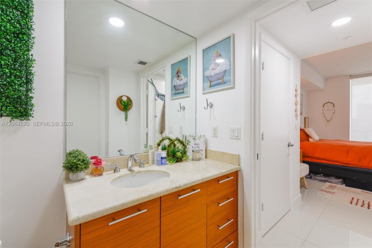 50 Biscayne Blvd, Unit 2505, Miami, FL 33132 Photo