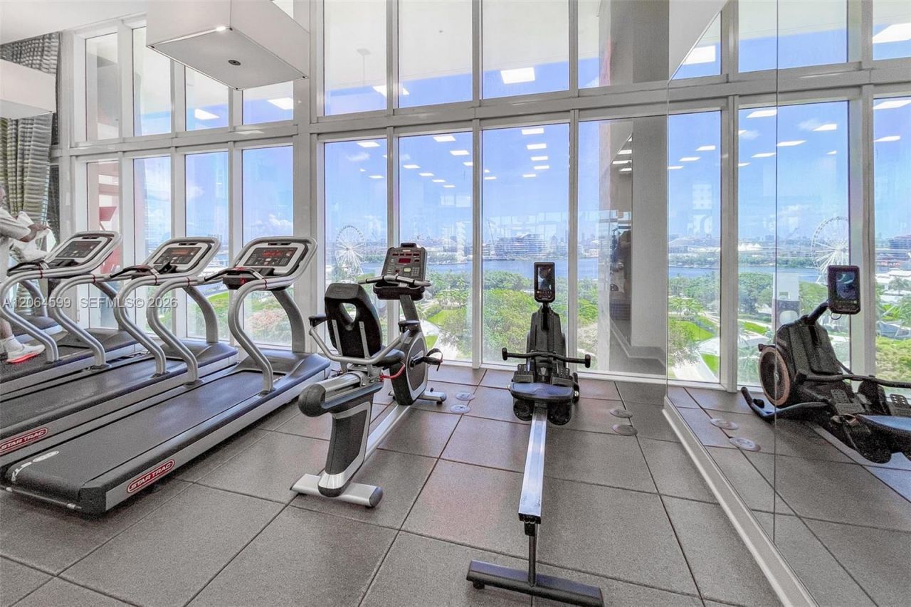 50 Biscayne Blvd, Unit 2505, Miami, FL 33132 Photo