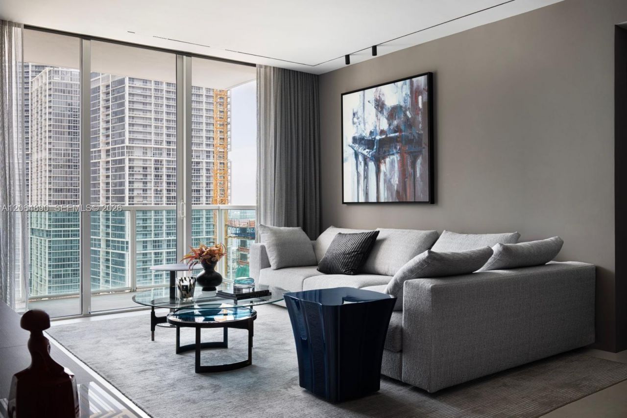 31 SE 5th St, Unit 3718, Miami, FL 33131 Photo