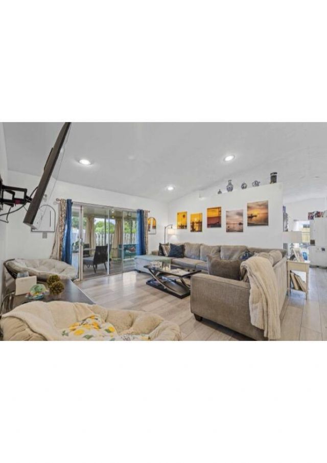 4021 SW 72nd Terrace, Davie, FL 33314 Photo