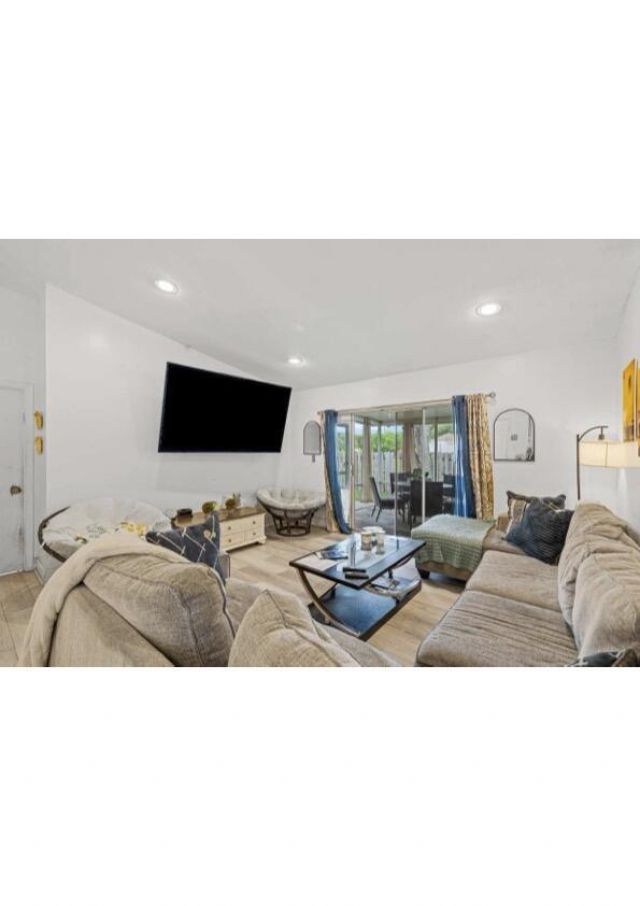4021 SW 72nd Terrace, Davie, FL 33314 Photo