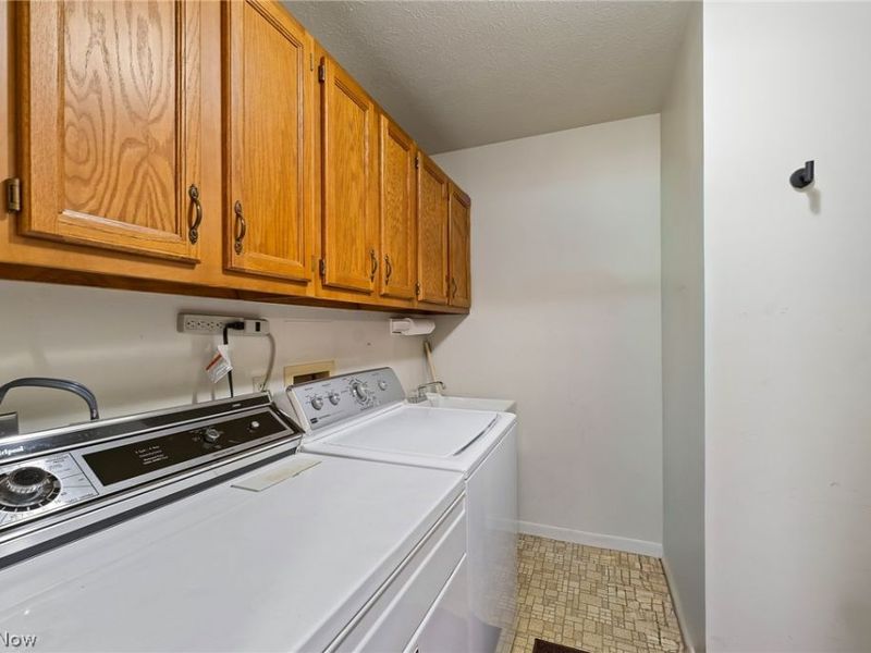 1339 Fox Run Drive, Youngstown, OH 44512 Photo 22