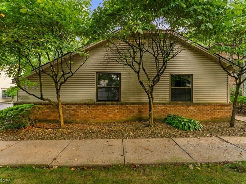 1339 Fox Run Drive, Youngstown, OH 44512 Photo 31