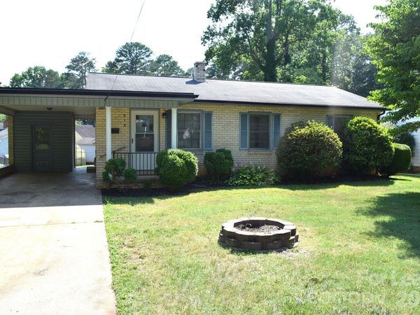 515 Kerr Street , Statesville, NC 28677