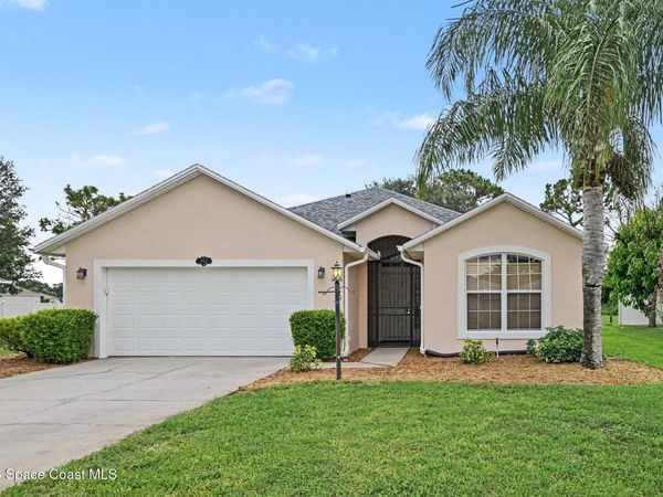 952 Tavernier Circle NE , Palm Bay, FL 32905