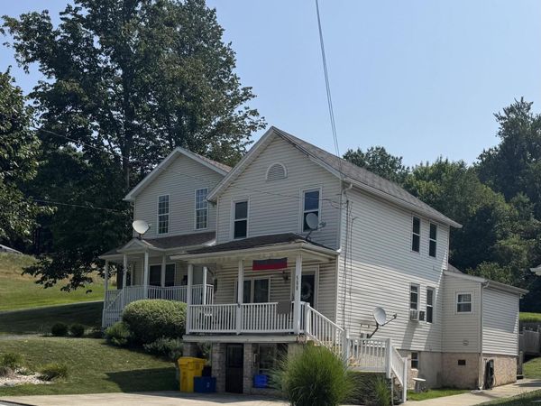 588 Main Street, Eynon, PA 18403