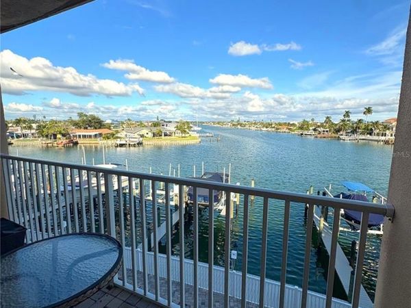 11605 3RD STREET E, Unit 306, TREASURE ISLAND, FL 33706