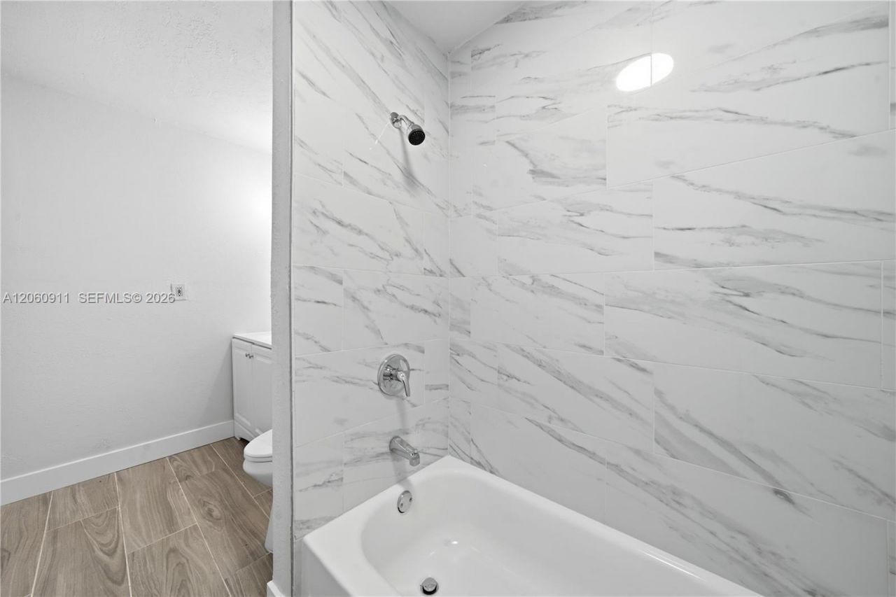 3856 NW 207th St Rd, Miami Gardens, FL 33055 Photo