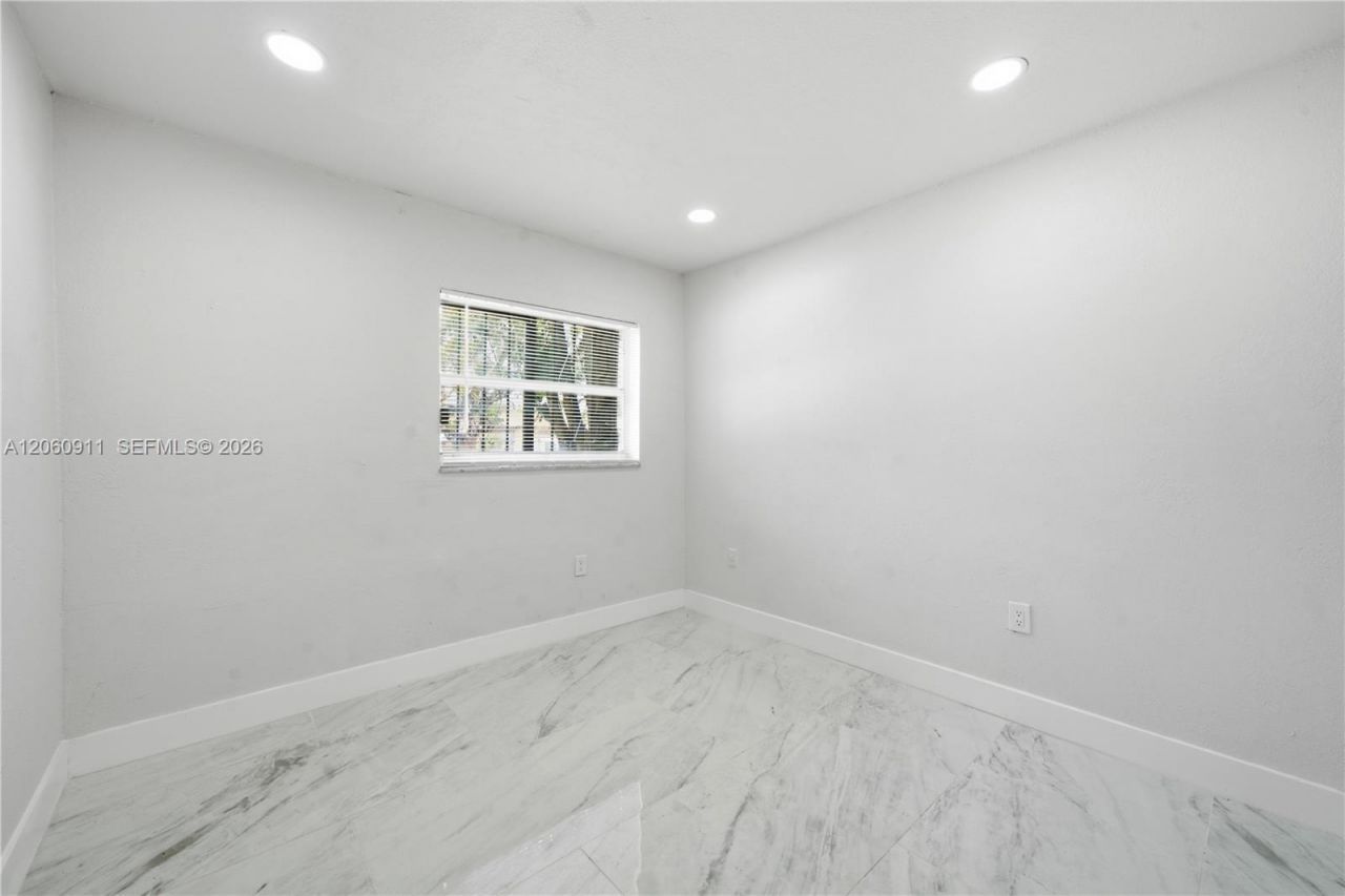 3856 NW 207th St Rd, Miami Gardens, FL 33055 Photo