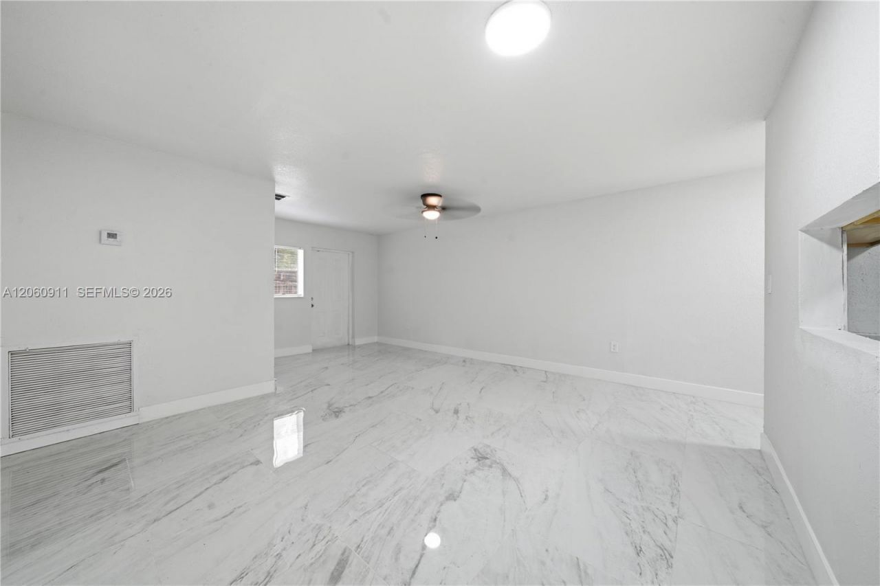 3856 NW 207th St Rd, Miami Gardens, FL 33055 Photo