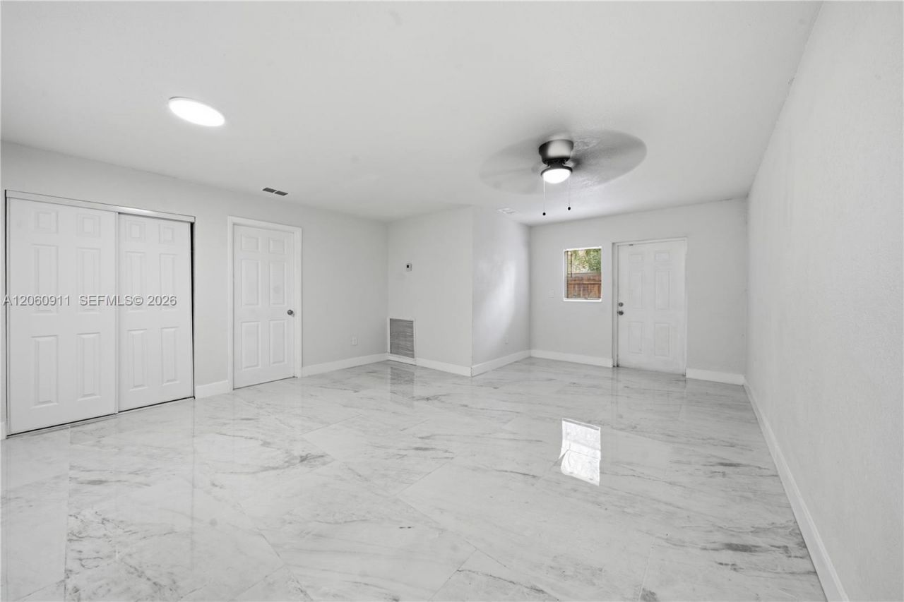3856 NW 207th St Rd, Miami Gardens, FL 33055 Photo