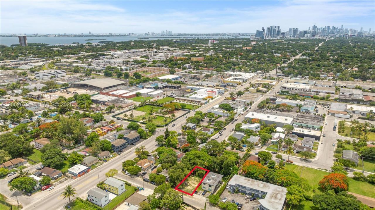 28 NW 76th St , Miami, FL 33150 Photo