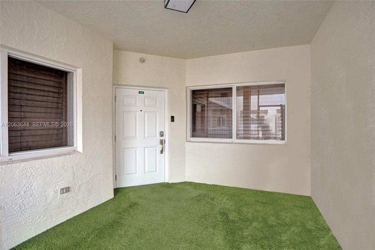 7611 Southampton Ter, Unit 409, Tamarac, FL 33321 Photo