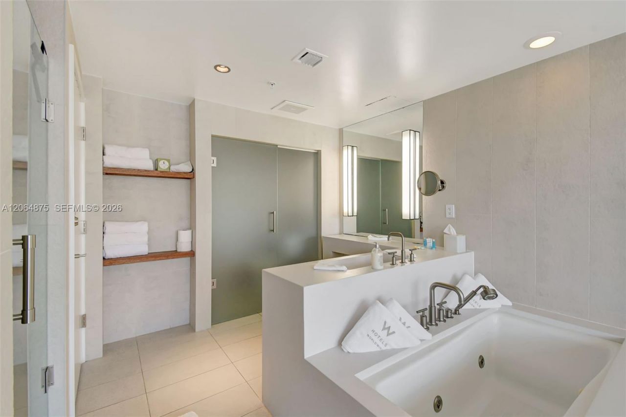 3101 Bayshore Dr, Unit 1003, Fort Lauderdale, FL 33304 Photo