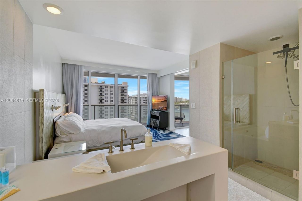 3101 Bayshore Dr, Unit 1003, Fort Lauderdale, FL 33304 Photo