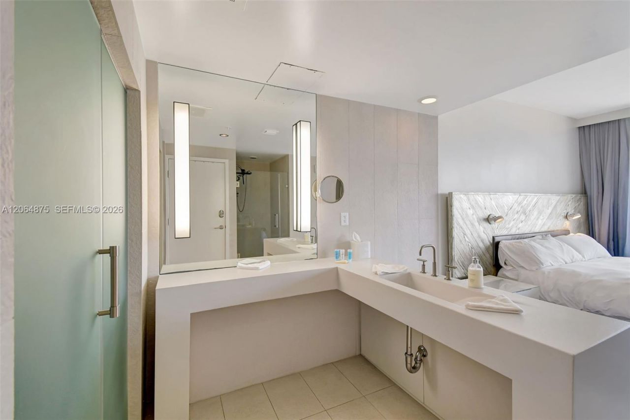 3101 Bayshore Dr, Unit 1003, Fort Lauderdale, FL 33304 Photo