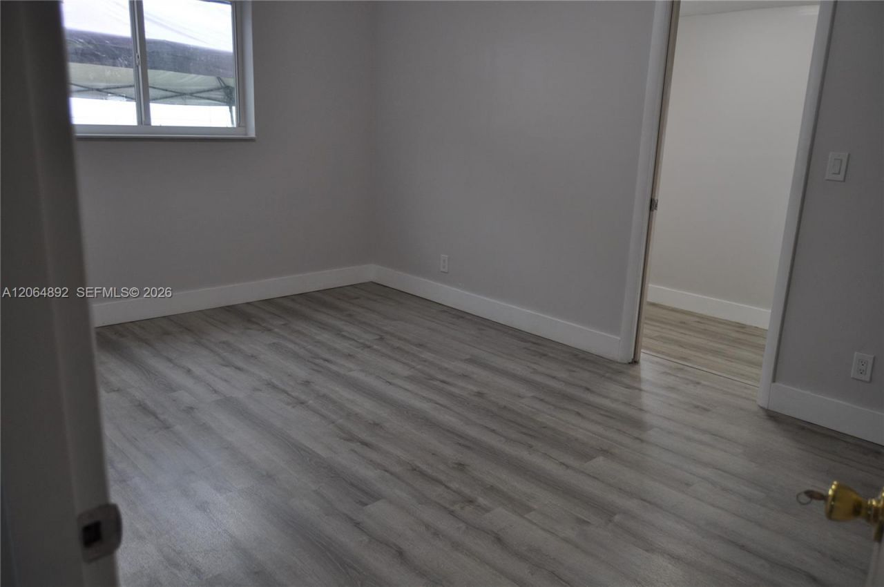 4035 E 2nd Ave, Hialeah, FL 33013 Photo